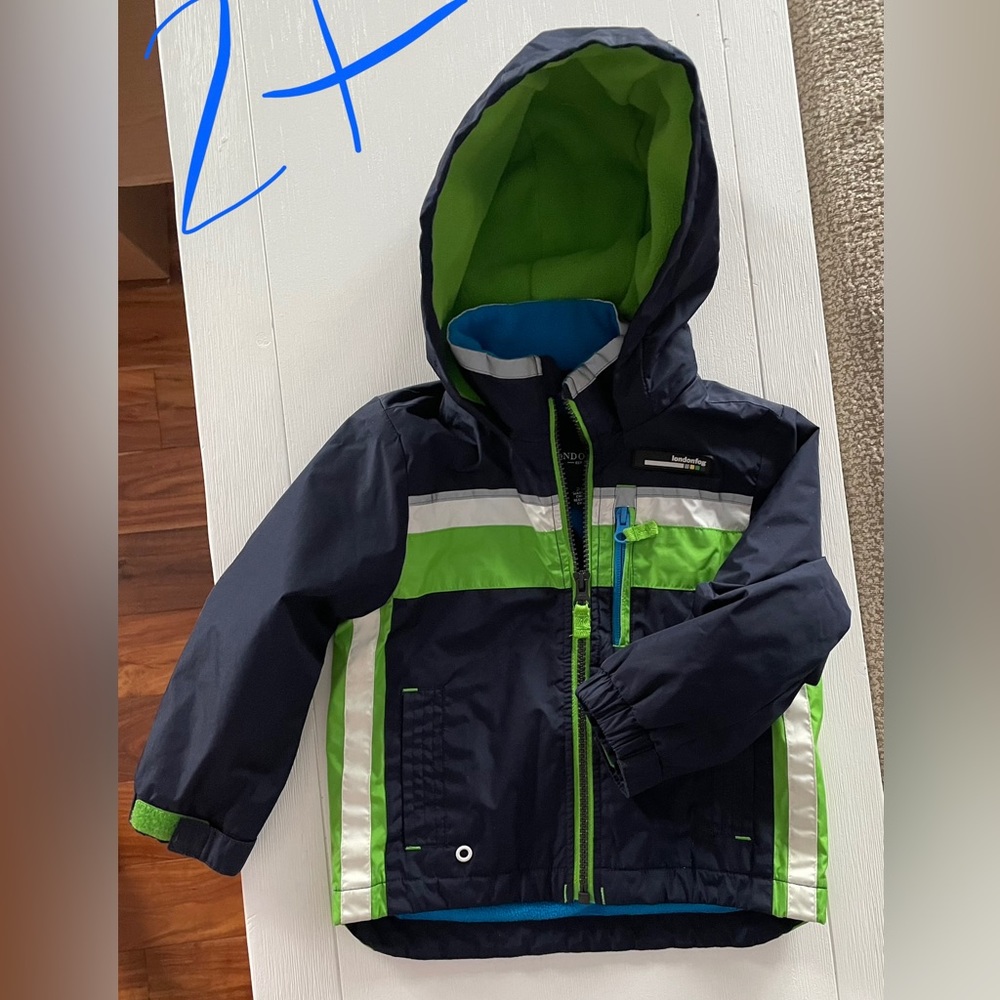 London fog coat. Great condition no holes or stains.